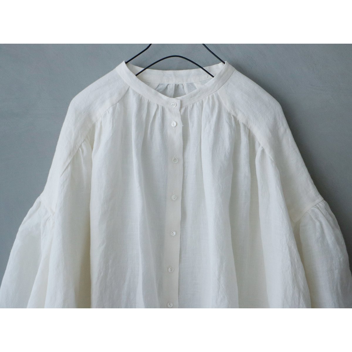 美品 gasa パフ袖ブラウス リネン オフホワイト native villge fit=scale-down,w=1200