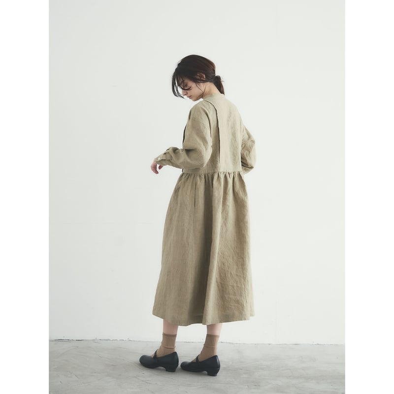 MAGALI 天日干しリネンタックギャザーワンピース アンバー MAGALI 天日干しリネンタックギャザーワンピースアンバー