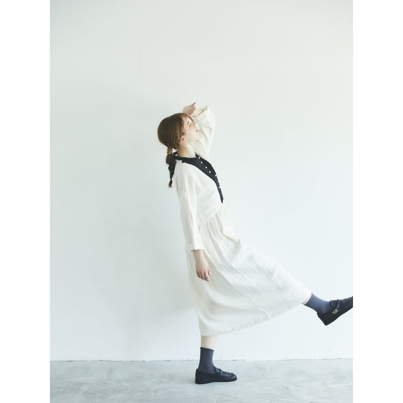 no649リネンレースギャザーワンピース／ベルギーリネン(着丈長め調整可能)