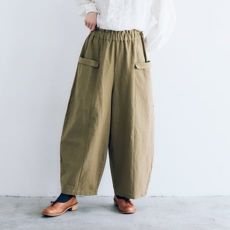 MAGALI 天日干しコットン 裾ギャザーパンツ　グレー　新品タグ付き MAGALI 天日干しコットン 裾ギャザーパンツ グレー 新品タグ付き