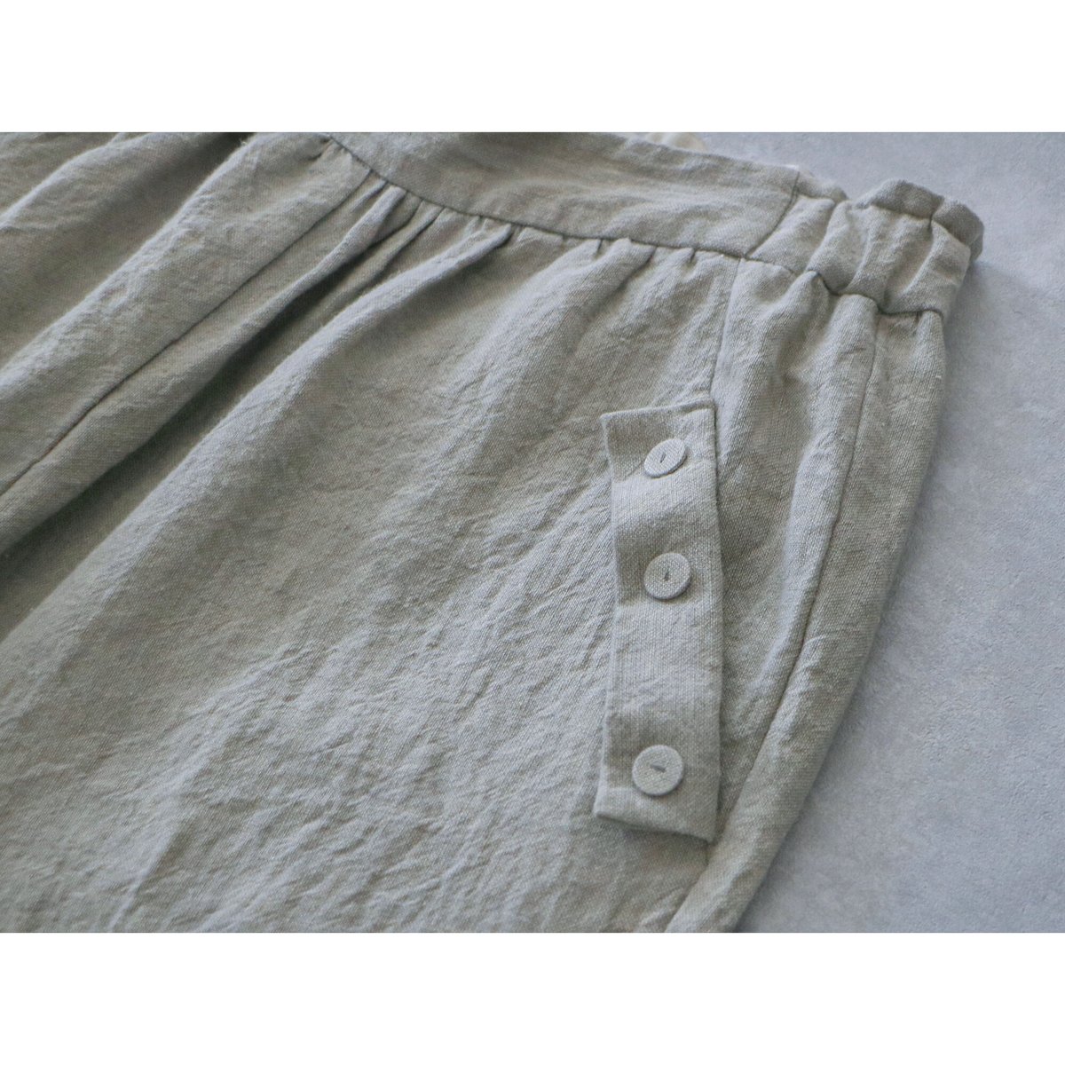トリプルウォッシュリネン・フラップパンツ／ブルーグレー | select  