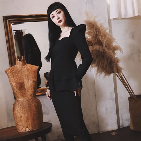 WITCHY FRILL ONEPIECE