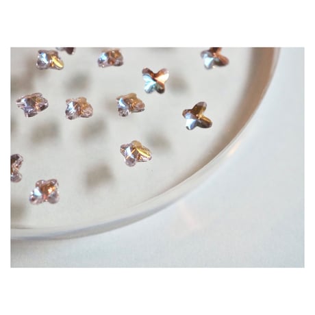 crystal mini butterfly（ピンクムーン）