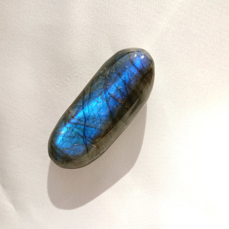 虹色ラブラドライト 握り石 | nijinowa stones