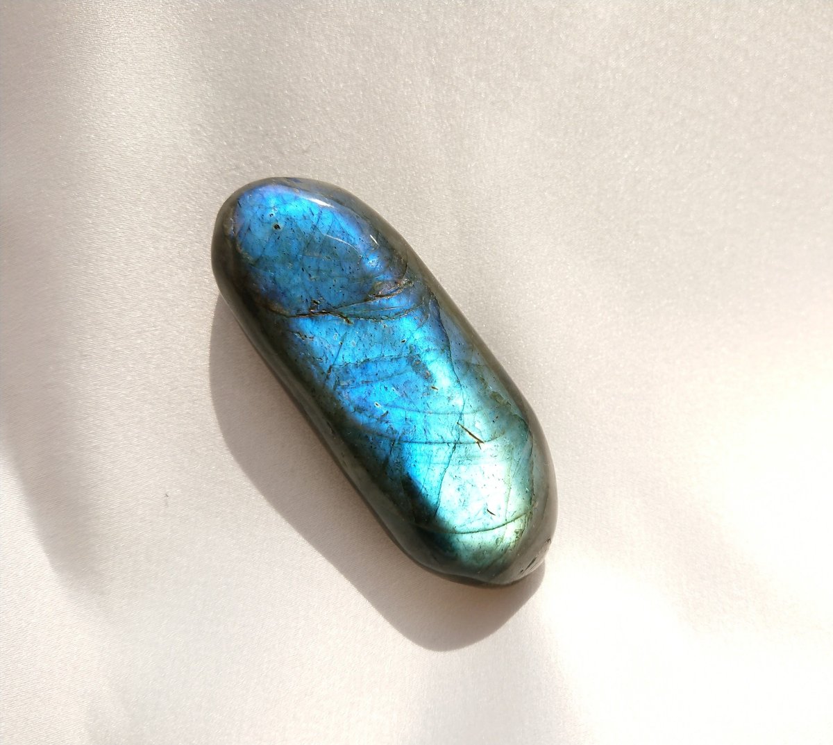 虹色ラブラドライト 握り石 | nijinowa stones