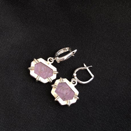 ナチュラルピンクサファイア　SVピアス