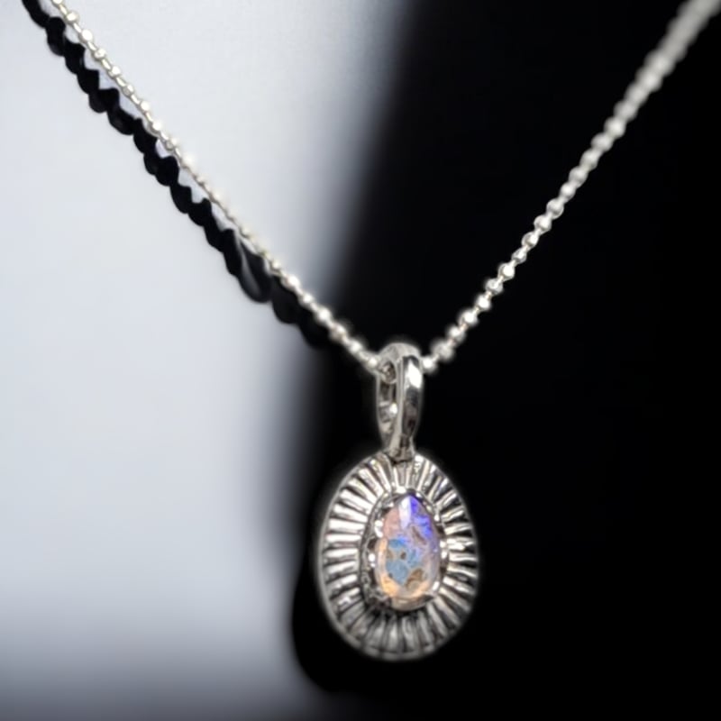 オーストリアオパール シルバーネックレス | Le Papillon Jewelry