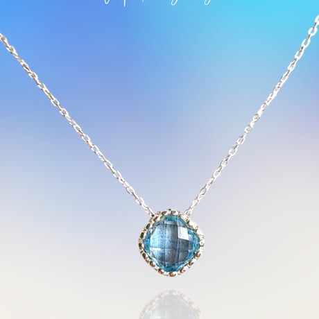 煌めくブルートパーズ　シルバーネックレス