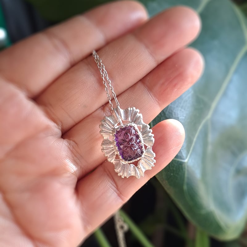 Flowerカービング アメジスト シルバーネックレス | Le Papillon Jewelry