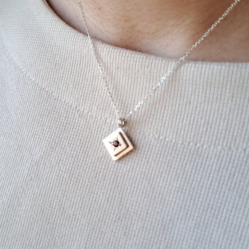 艶やか星のルビー シルバーネックレス | Le Papillon Jewelry