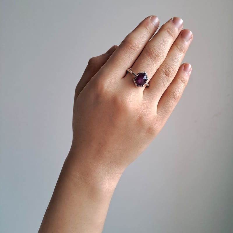 13号 ヘキサゴンルビー シルバーリング | Le Papillon Jewelry