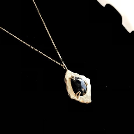 ローズカット ナチュラル　ブルーサファイア　Silverネックレス