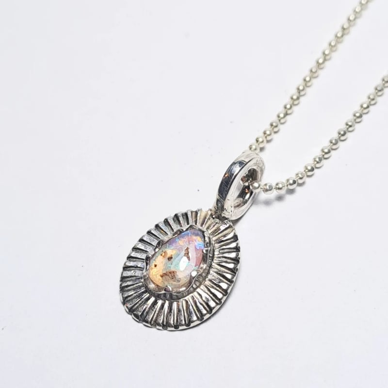 オーストリアオパール シルバーネックレス | Le Papillon Jewelry