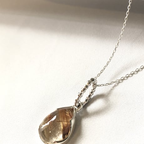 コロンとした綺麗なルチルクォーツ　シルバーネックレス
