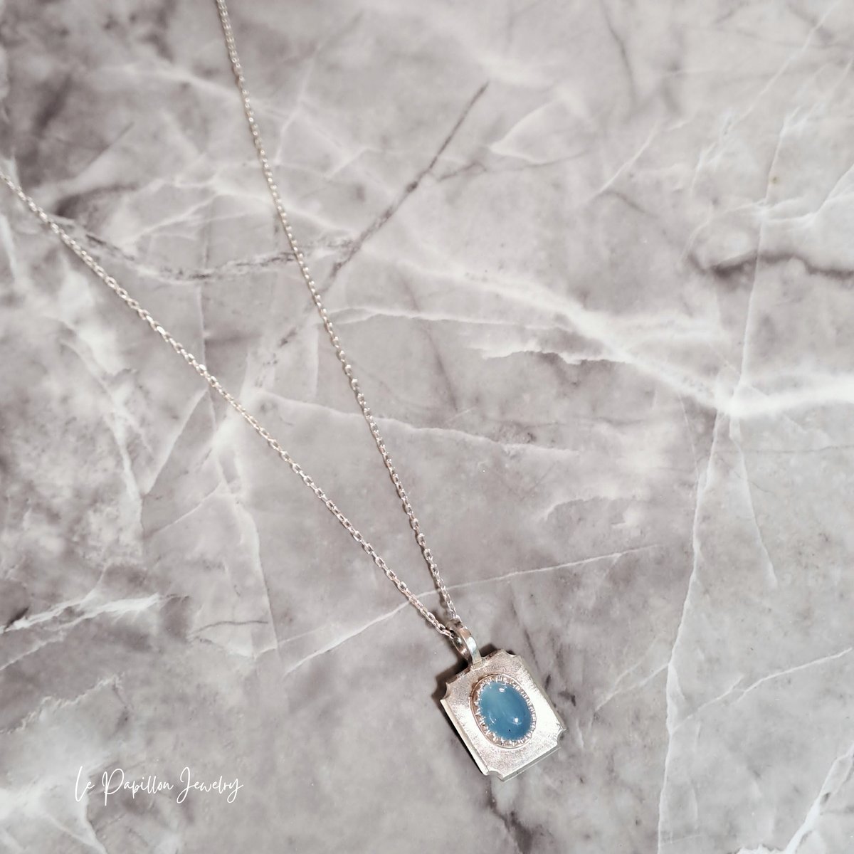 Cadre シーブルーカルセドニー シルバーネックレス | Le Papillon Jewelry