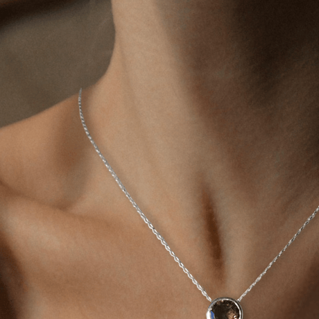 シンプル スモーキークォーツ　シルバーネックレス