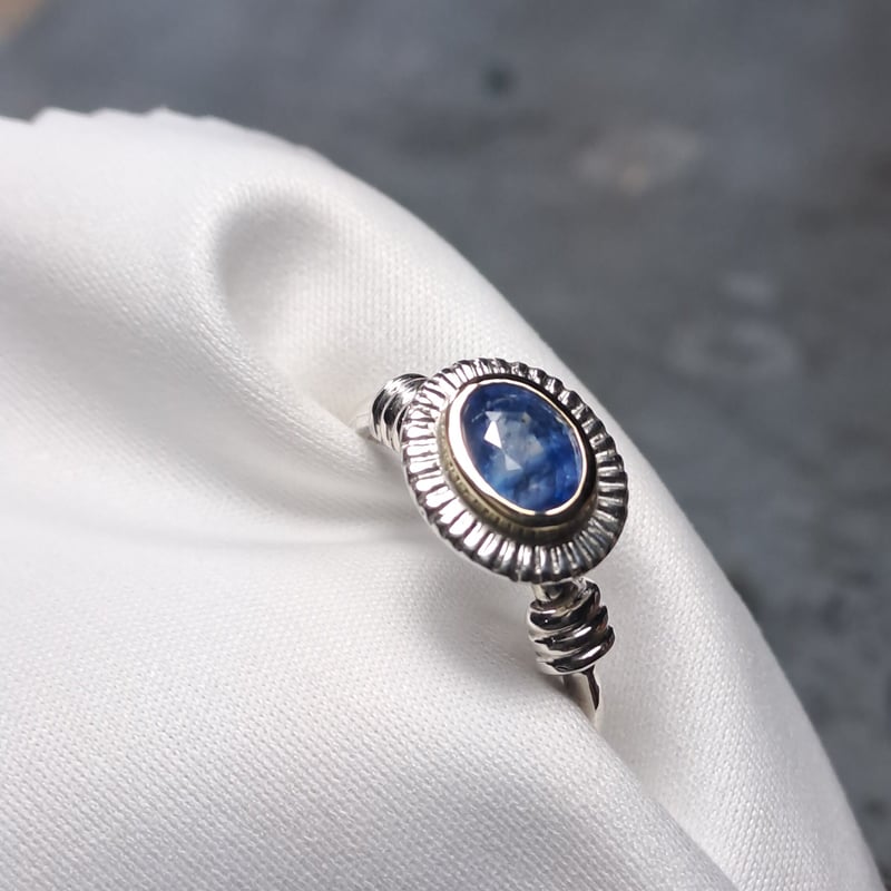13.5号 ブルーサファイアK18&シルバーリング | Le Papillon Jewelry 13.5号 ブルーサファイアK18&シルバーリング | Le Papillon Jewelry