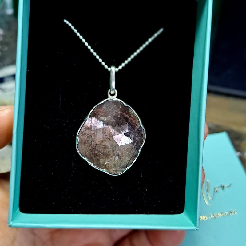 大きな大人色ナチュラルサファイア シルバーネックレス | Le Papillon