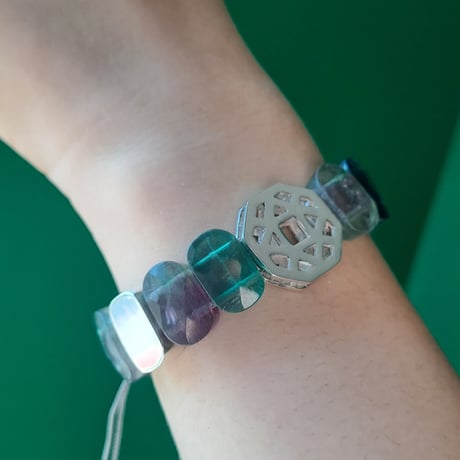 シルバーアミュレット&フローライト ブレスレット