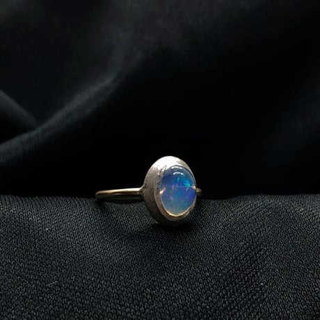 9号　青さ際立つウォーターオパール18K＆シルバーリング