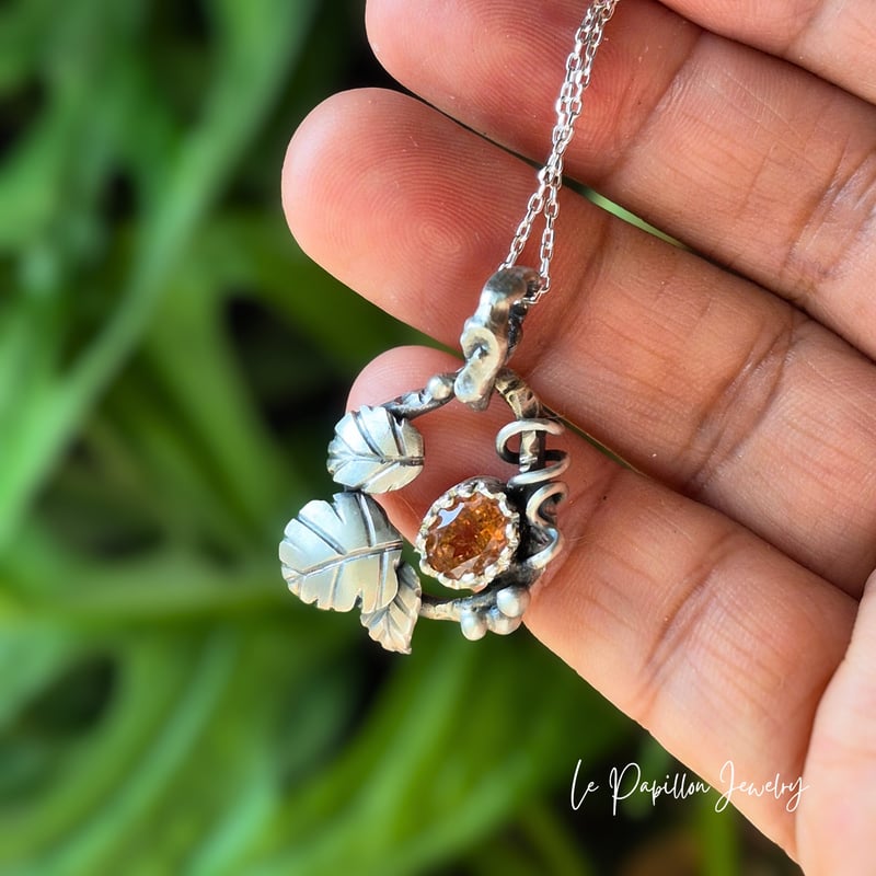 Botanical サーモンピンクトルマリン シルバーネックレス | Le