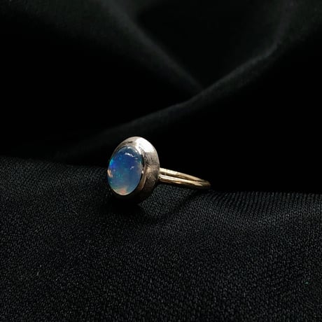 9号　青さ際立つウォーターオパール18K＆シルバーリング