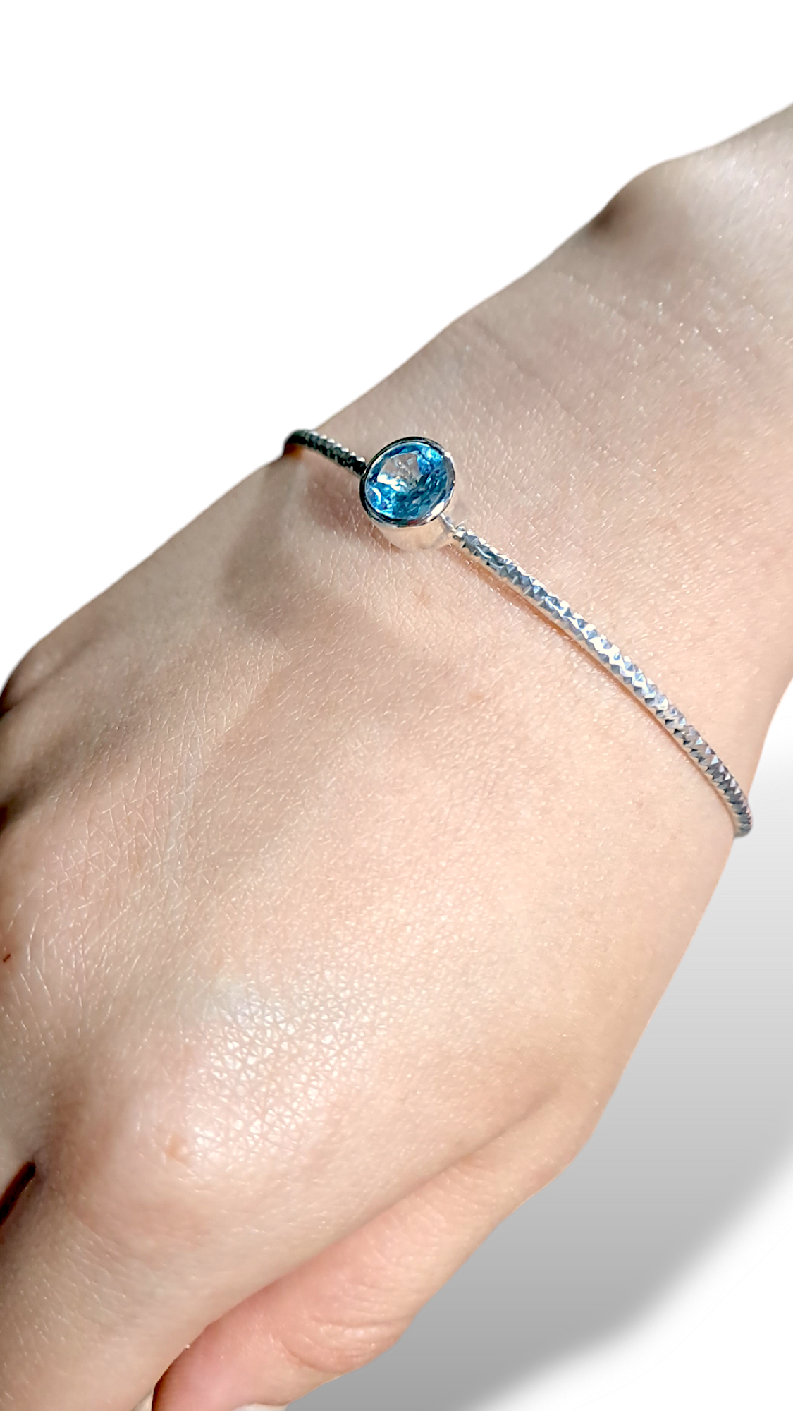 ☆ブルートパーズ バングル ブレスレット①(SA+) 【公式通販】