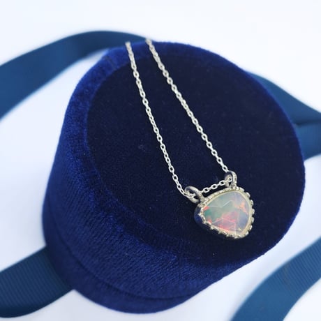 ローズカット プレシャスオパール シルバーネックレス
