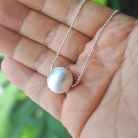 シンプル上品な ボールシルバーネックレス