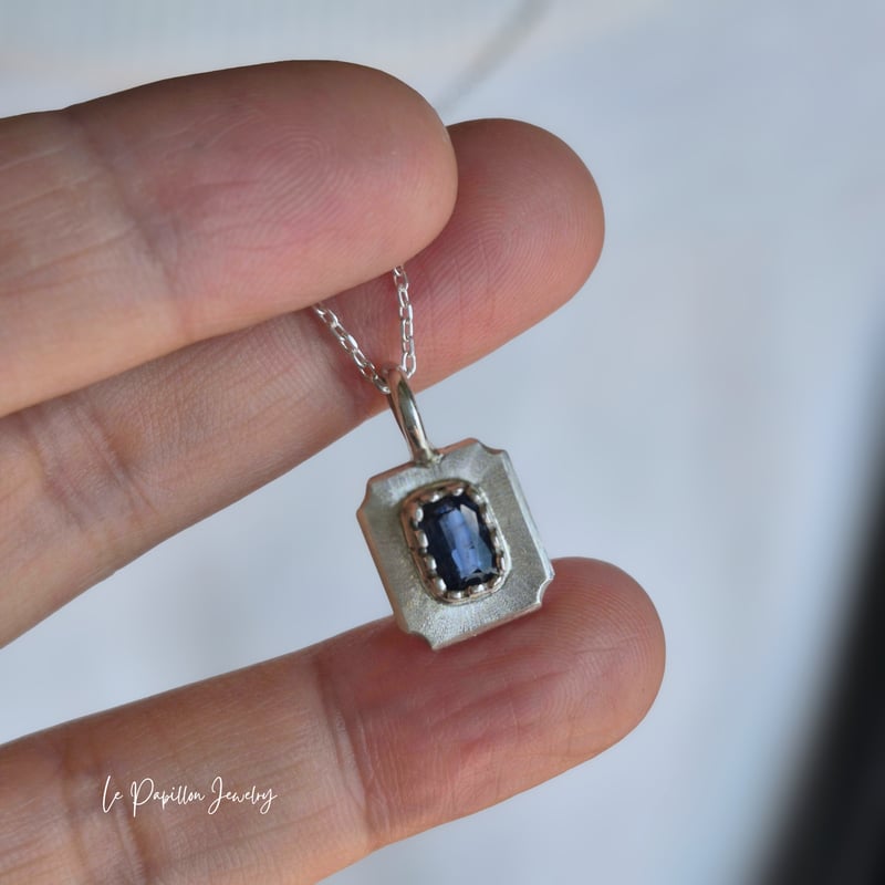 Cadre 高品質カイヤナイト シルバーネックレス | Le Papillon Jewelry