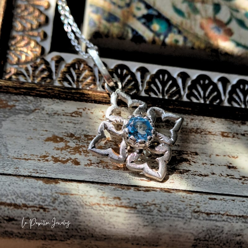 Silver Necklace シルバーネックレス SVネックレス  バタフライモチーフ     シルバーカラー/ブルー レディース / 240001203065 シルバーネックレス｜ネックレス｜ノジェス 公式オンラインストア