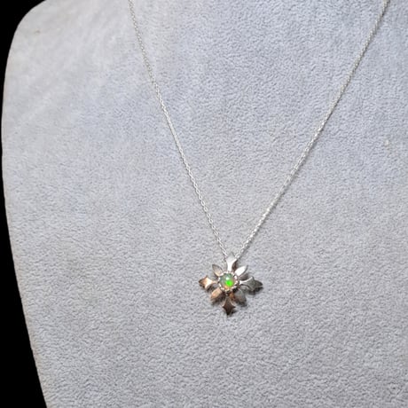 Fleur プレシャスオパール シルバーネックレス