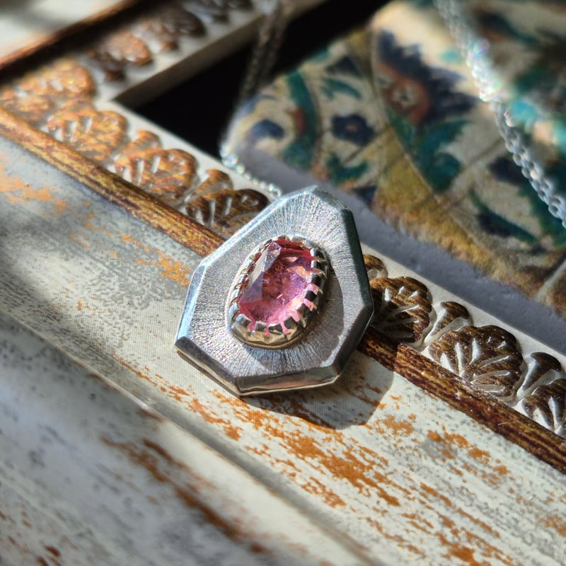 アンシンメトリー ピンクトルマリン シルバーネックレス | Le