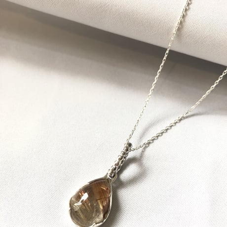 コロンとした綺麗なルチルクォーツ　シルバーネックレス
