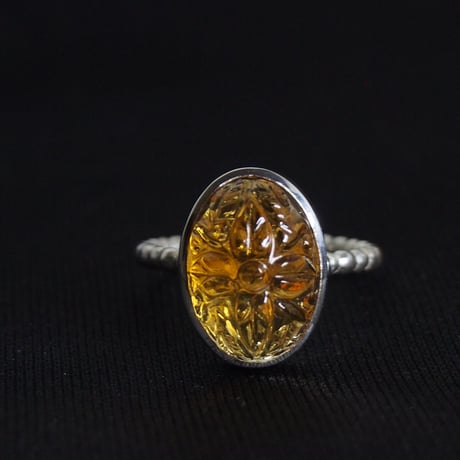 12号AAAカービングシトリンSVリング