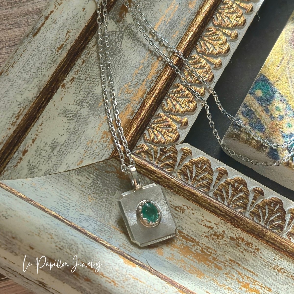 Cadre エメラルド シルバーネックレス | Le Papillon Jewelry