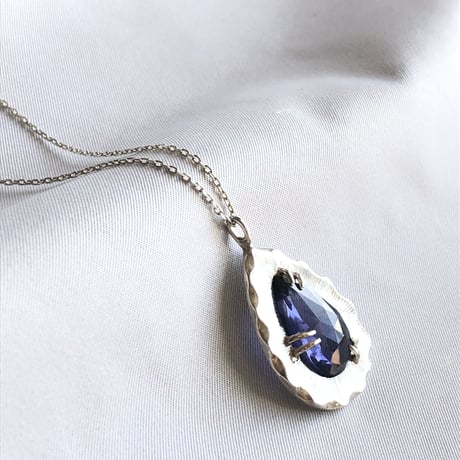 ローズカット　雫の アイオライト　Silverネックレス