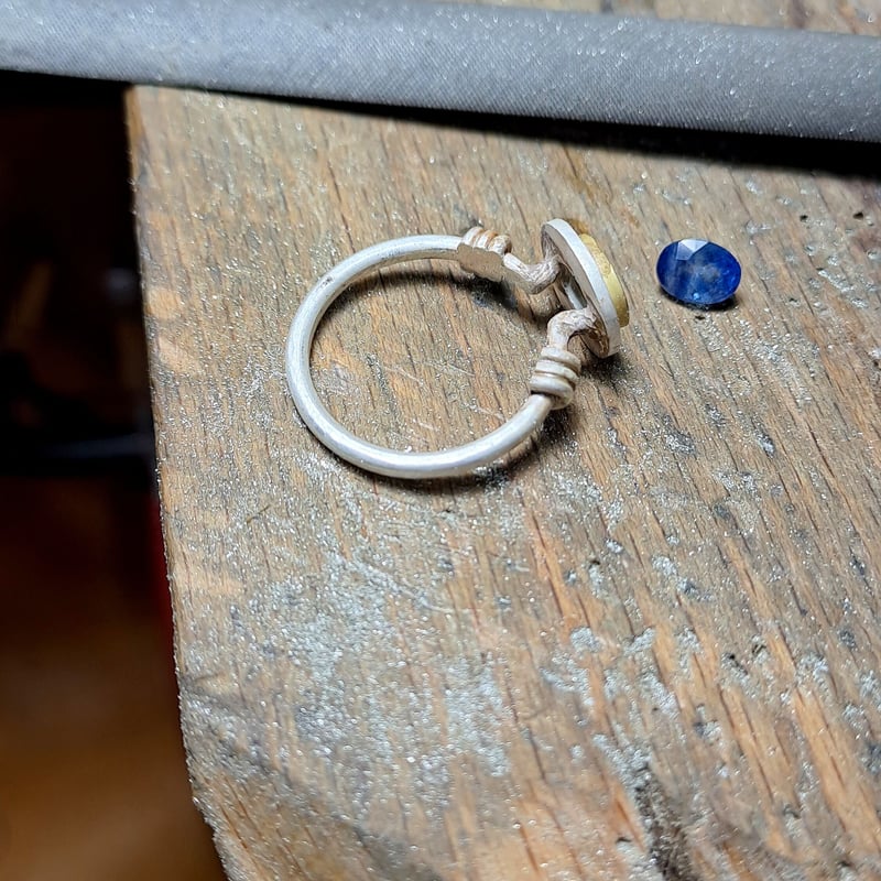 13.5号 ブルーサファイアK18&シルバーリング | Le Papillon Jewelry 13.5号 ブルーサファイアK18&シルバーリング | Le Papillon Jewelry