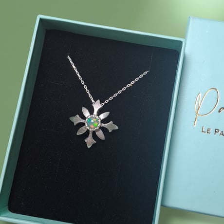 Fleur プレシャスオパール シルバーネックレス