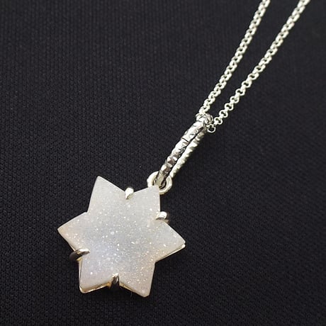 六芒星クリスタルドゥルージーSVネックレス