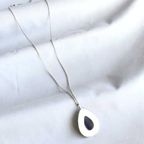 ローズカット　雫の アイオライト　Silverネックレス
