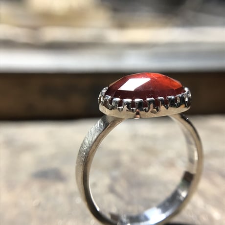 16.5号　美麗ローズカットガーネット　シルバーリング