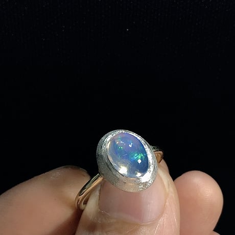 9号　青さ際立つウォーターオパール18K＆シルバーリング