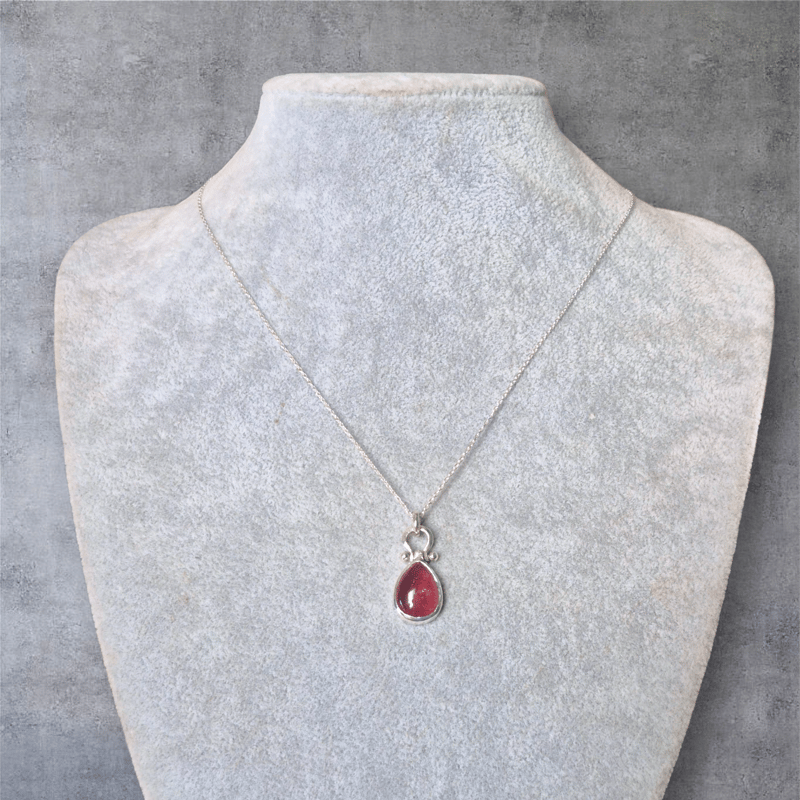 果実のような艶やかピンクトルマリン シルバーネックレス | Le