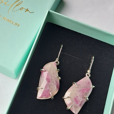 ローズカット ルビーインクォーツ シルバーピアス