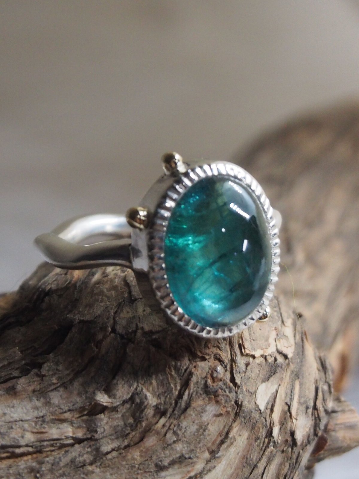 ピーコックグリーンの指輪 11号美麗ピーコックグリーントルマリン K10＆SVリング | Le