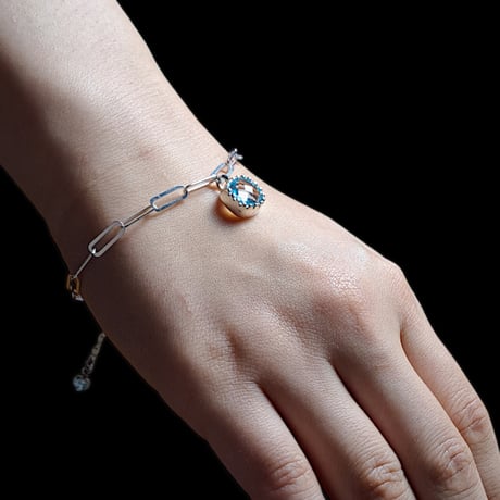 煌めくブルートパーズ シルバーブレスレット