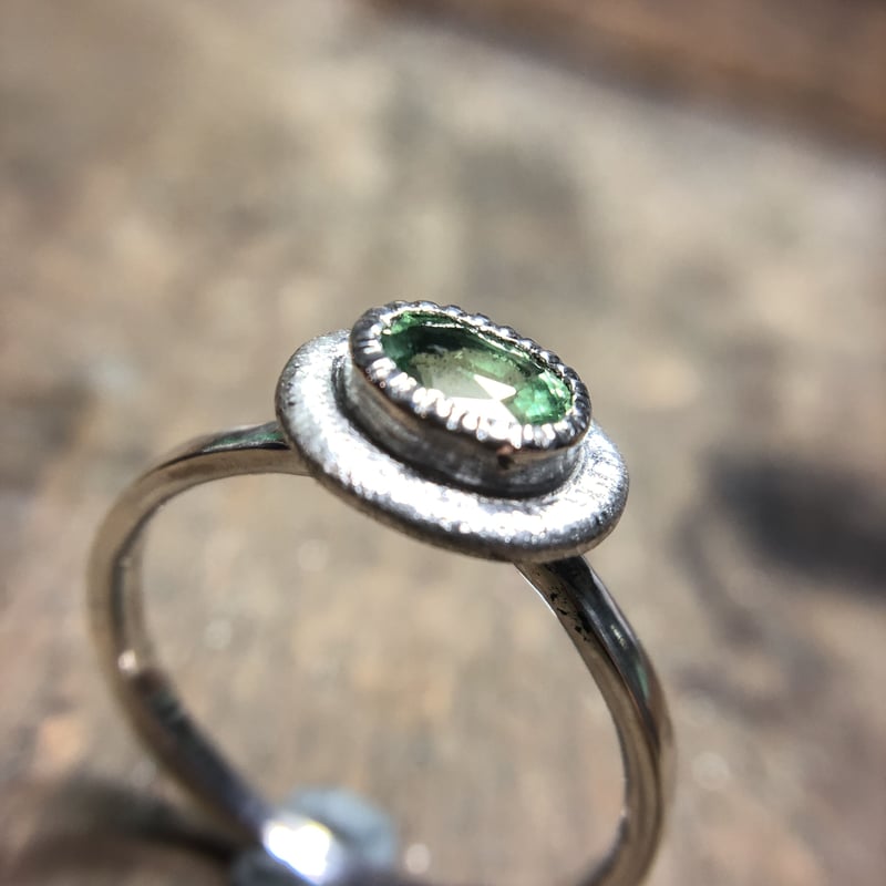 宝石質⭐︎ツァポライトガーネットのフリーサイズリング ツァボライトガーネットリング12.5号(参考商品) - アンティーク