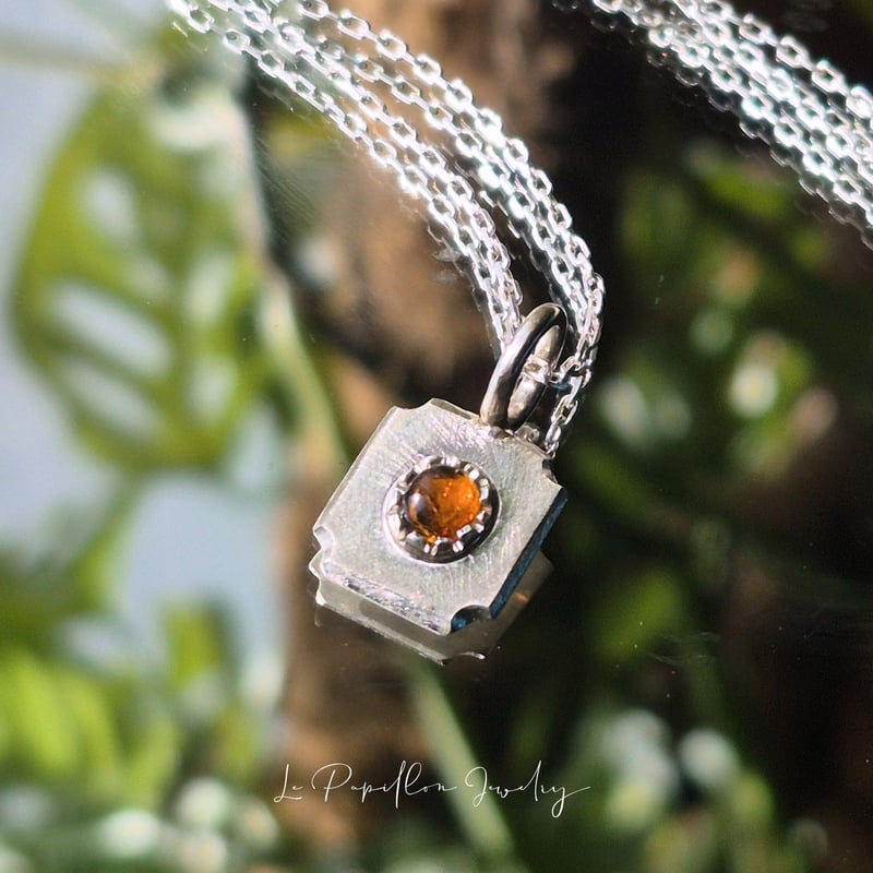 Cadre オレンジトルマリン シルバーネックレス | Le Papillon Jewelry
