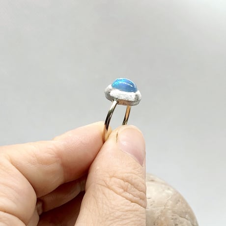 9号　青さ際立つウォーターオパール18K＆シルバーリング